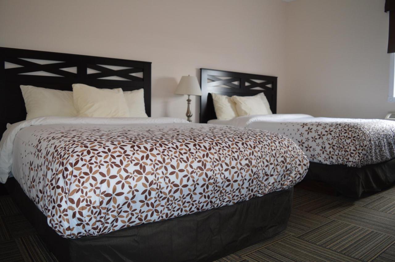 Auberge Macdonald Guest Inn Iroquois Falls エクステリア 写真