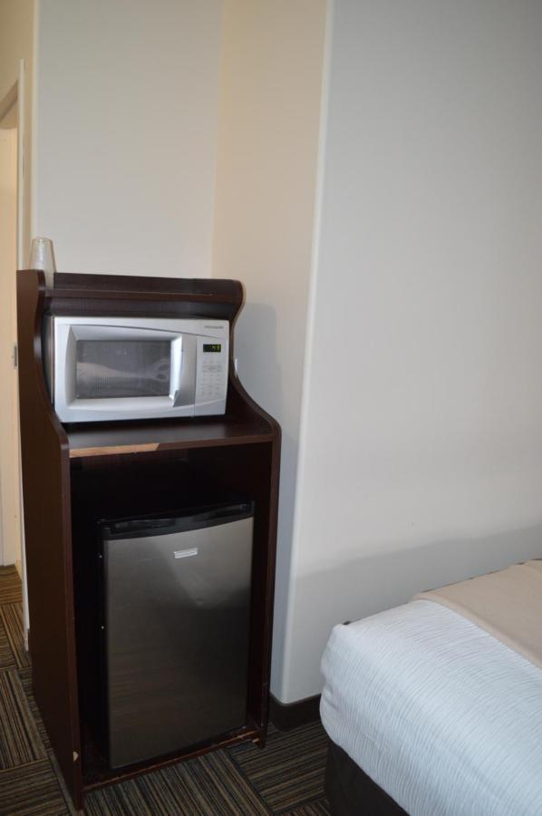 Auberge Macdonald Guest Inn Iroquois Falls エクステリア 写真