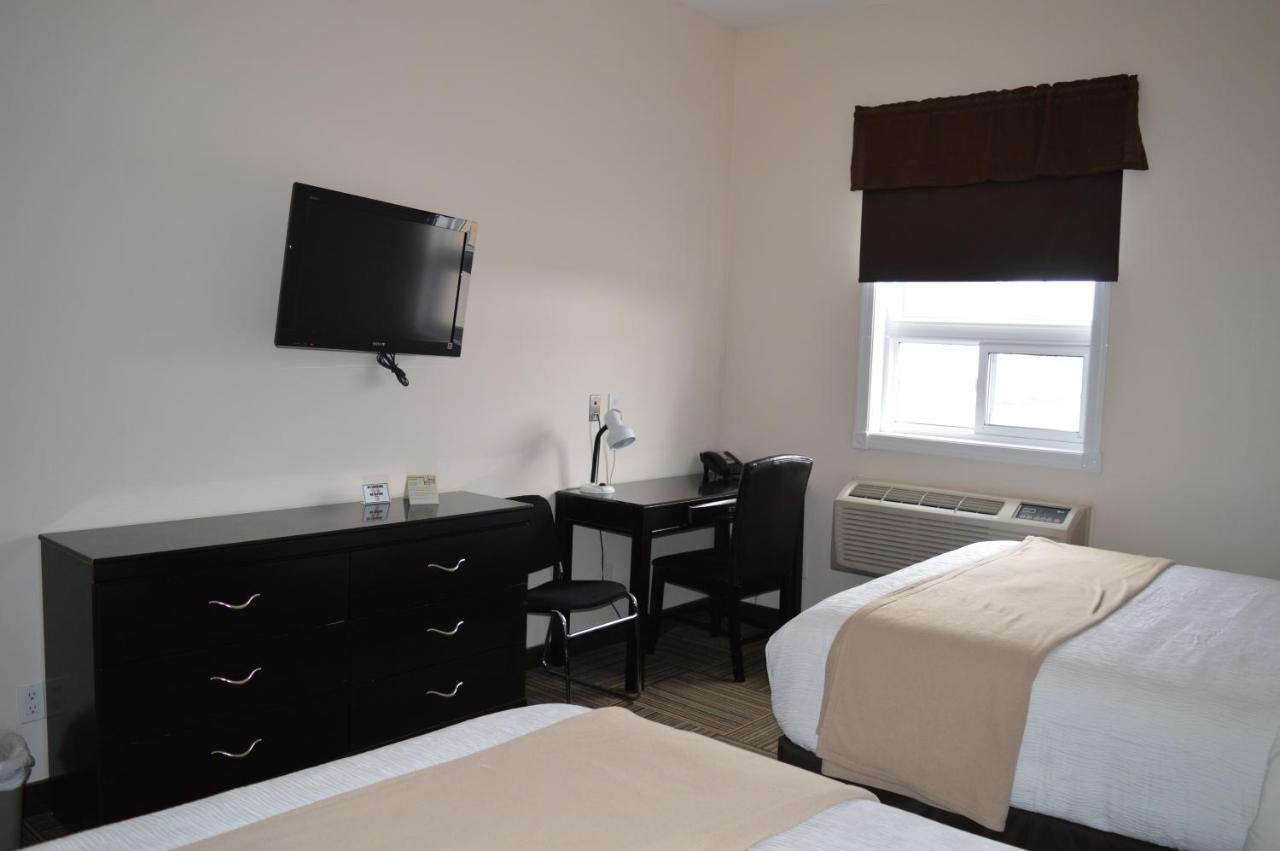 Auberge Macdonald Guest Inn Iroquois Falls エクステリア 写真