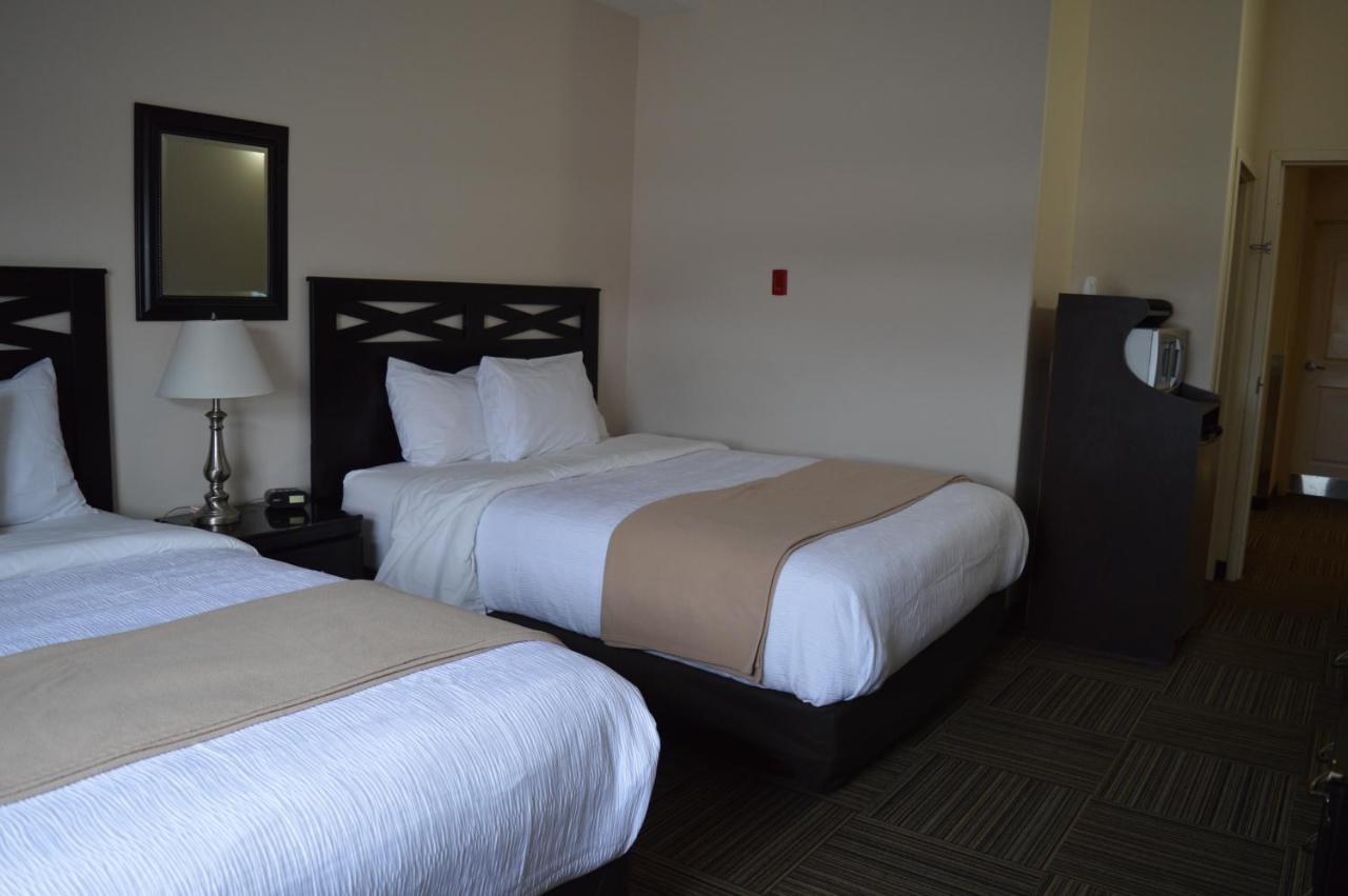 Auberge Macdonald Guest Inn Iroquois Falls エクステリア 写真